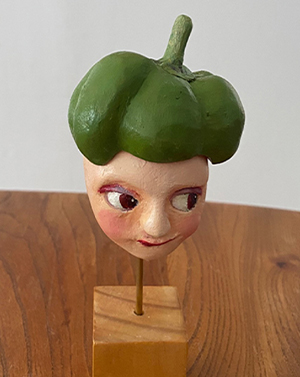 Who amI （ピーman）　H150mm x W50mm x D60mm（レジン・油絵具など）